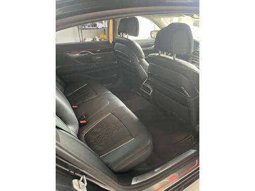 2021 BMW 750 i xDrive