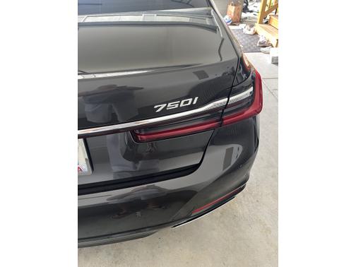 2021 BMW 750 i xDrive