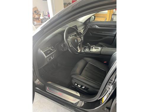2021 BMW 750 i xDrive