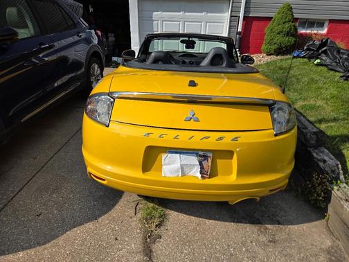 Yellow 2009 Mitsubishi Eclipse Spyder GS