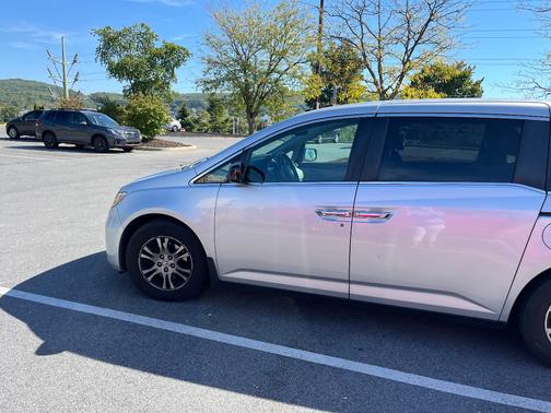 Silver 2013 Honda Odyssey EX-L