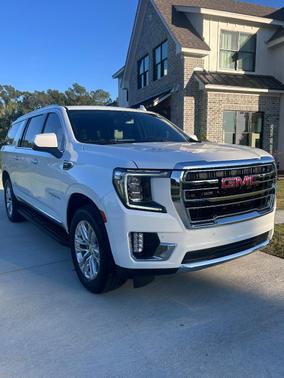 White 2022 GMC Yukon XL SLT