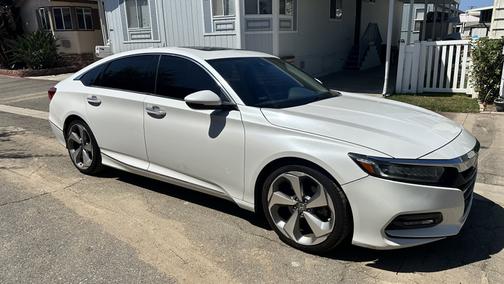 White 2018 Honda Accord Touring