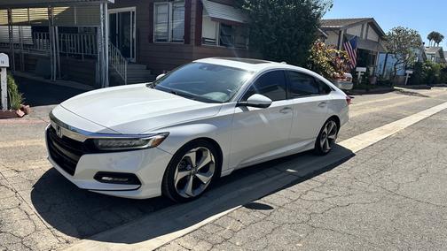 White 2018 Honda Accord Touring