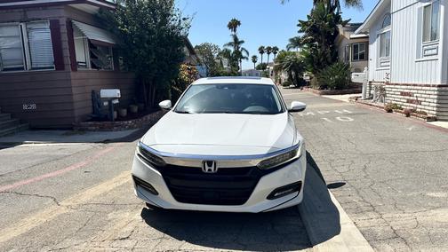 White 2018 Honda Accord Touring