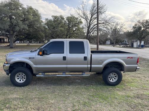 2003 Ford F-250 Lariat Crew Cab Super Duty