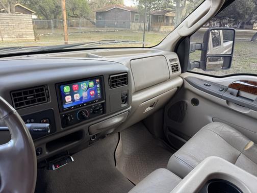 2003 Ford F-250 Lariat Crew Cab Super Duty