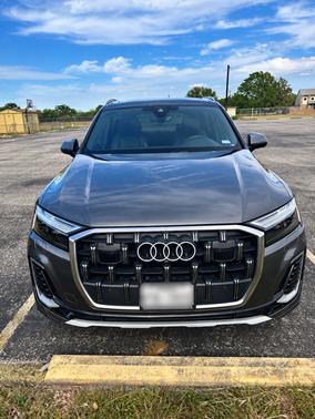 Gray 2025 Audi Q7 45 Premium