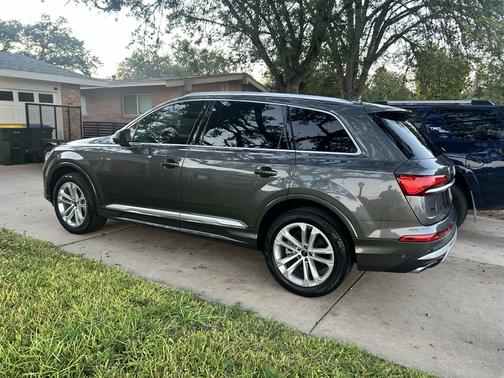 Gray 2025 Audi Q7 45 Premium