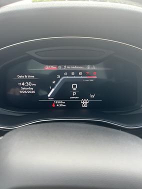 Gray 2025 Audi Q7 45 Premium