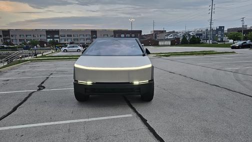 2024 Tesla Cybertruck AWD