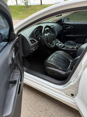 White 2015 Chrysler 200 C