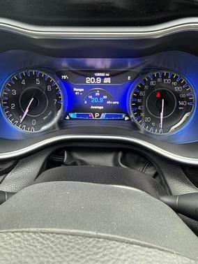 White 2015 Chrysler 200 C