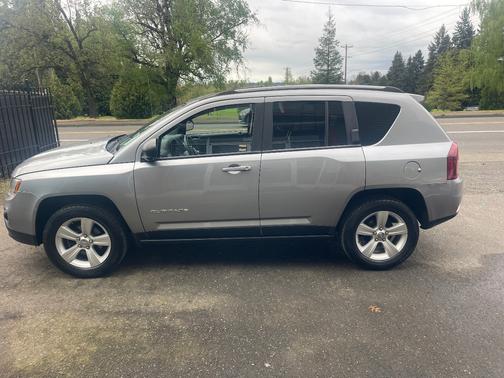 Gray 2016 Jeep Compass Sport