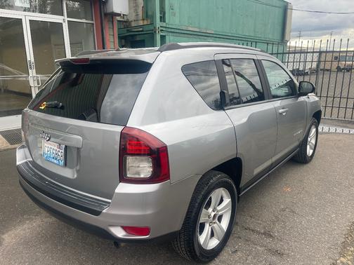 Gray 2016 Jeep Compass Sport