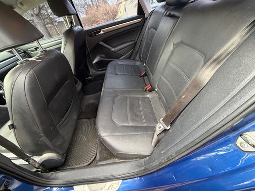 2016 Volkswagen Passat 1.8T R-Line