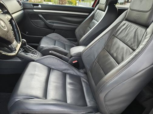 2008 Volkswagen R32 Base
