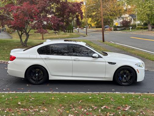 2015 BMW M5 Base