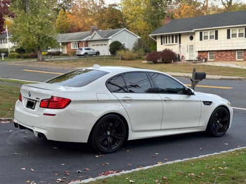 2015 BMW M5 Base