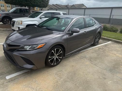 Gray 2020 Toyota Camry SE