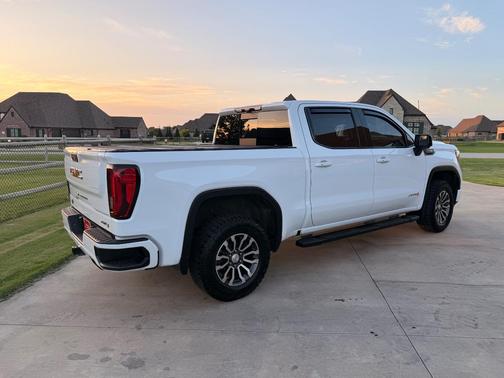 White 2020 GMC Sierra 1500 AT4