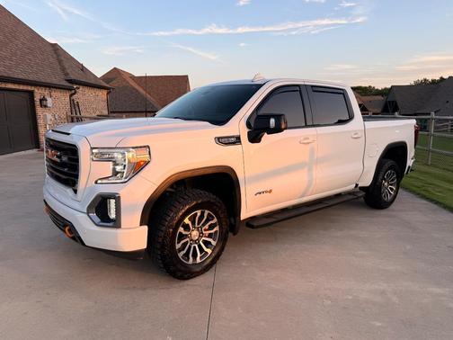 White 2020 GMC Sierra 1500 AT4