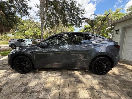 Gray 2023 Tesla Model Y Long Range