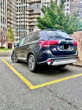 2020 Mitsubishi Outlander SE