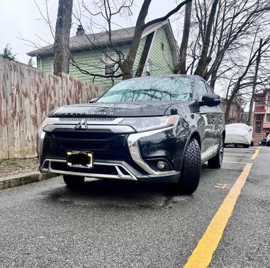 2020 Mitsubishi Outlander SE