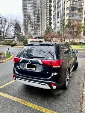 2020 Mitsubishi Outlander SE