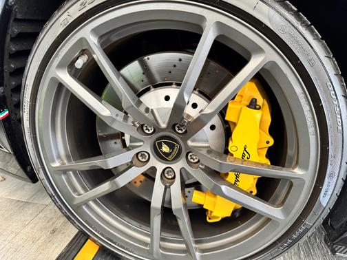 2011 Lamborghini Gallardo LP570-4 Superleggera