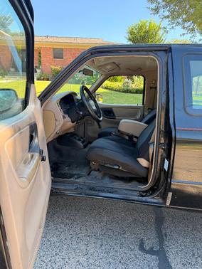 Black 2001 Ford Ranger XLT SuperCab