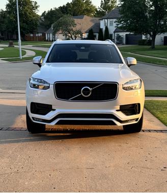 2019 Volvo XC90 T5 R-Design