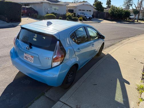 2015 Toyota Prius c Four