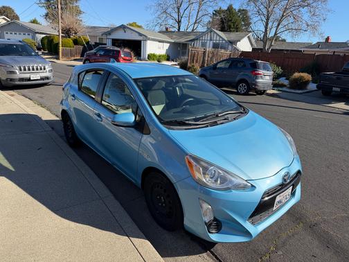 2015 Toyota Prius c Four
