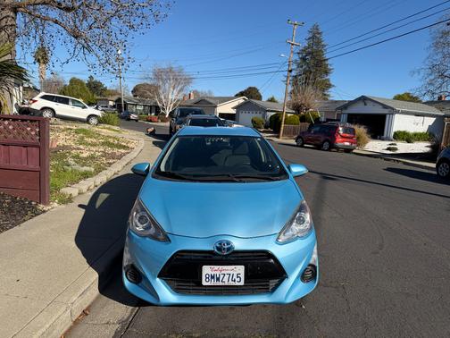 2015 Toyota Prius c Four