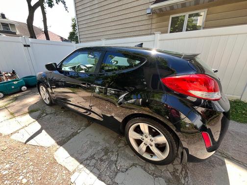 Black 2013 Hyundai Veloster Base