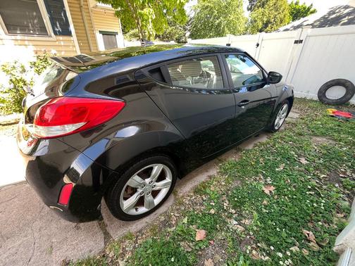Black 2013 Hyundai Veloster Base