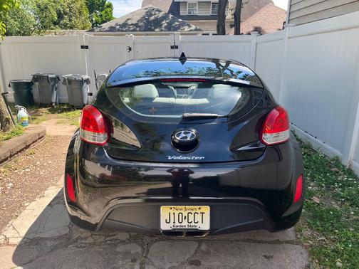 Black 2013 Hyundai Veloster Base