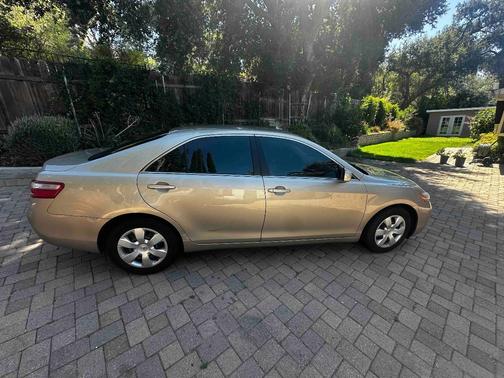 Gold 2007 Toyota Camry LE