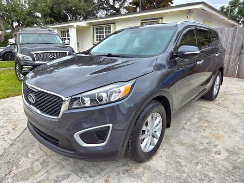 2018 Kia Sorento LX