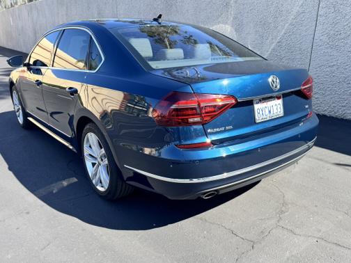 2018 Volkswagen Passat 2.0T SEL Premium