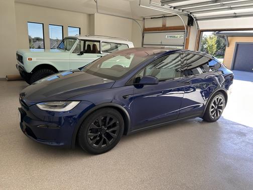 Blue 2022 Tesla Model X Long Range