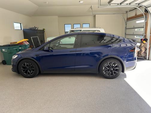 Blue 2022 Tesla Model X Long Range