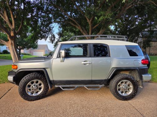 2011 Toyota FJ Cruiser Base