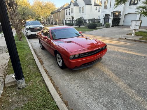 2014 Dodge Challenger SXT