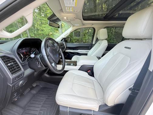 White 2019 Ford Expedition Max Platinum