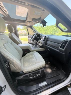 White 2019 Ford Expedition Max Platinum