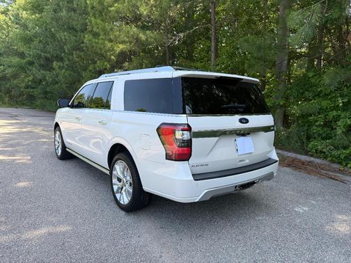 White 2019 Ford Expedition Max Platinum