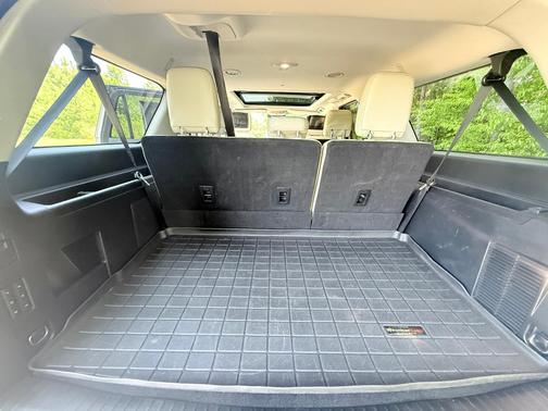 White 2019 Ford Expedition Max Platinum